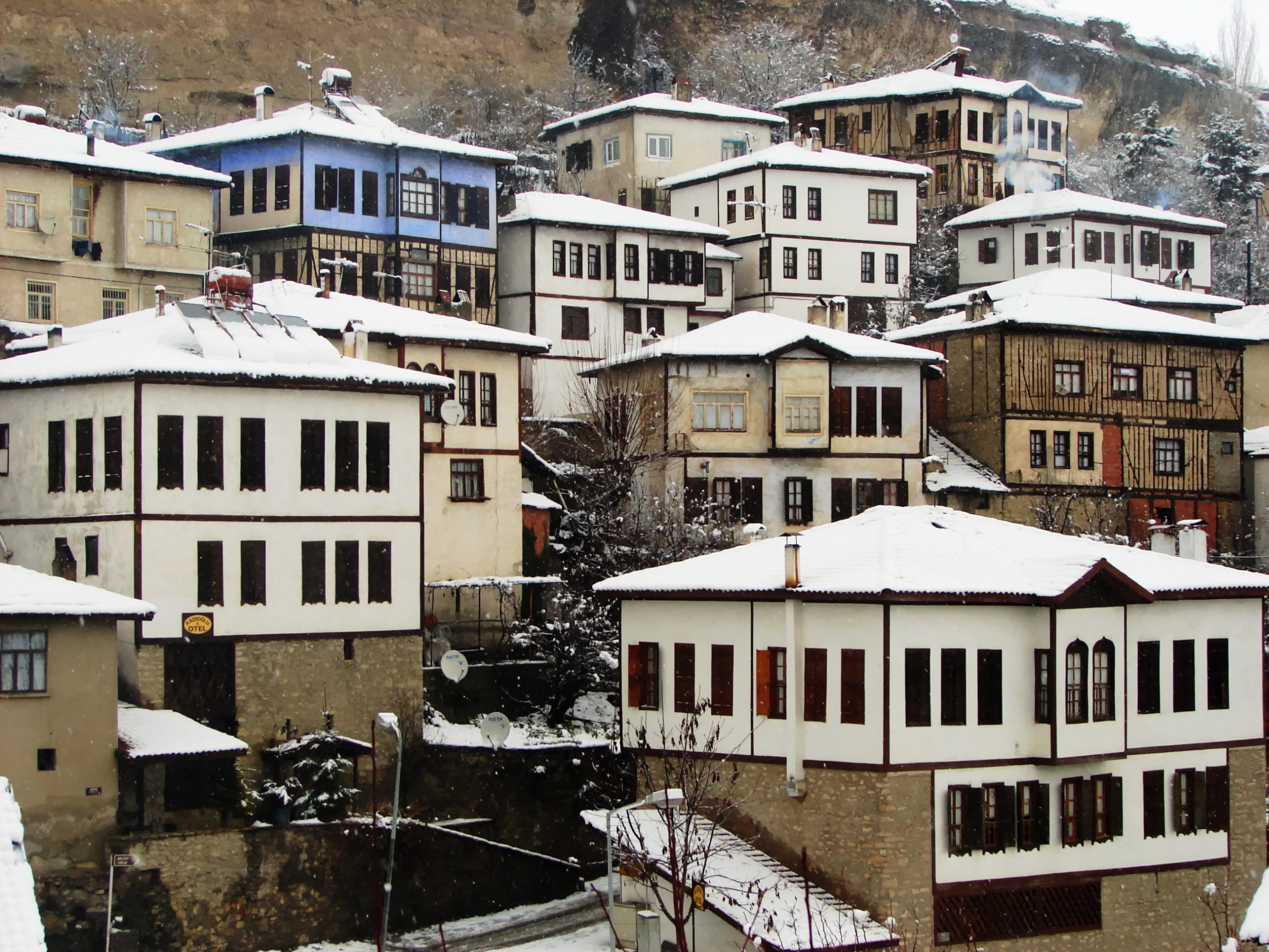 This image shows the historic town of Safranbolu in Turkey, renowned for its well-preserved Ottoman-era architecture.