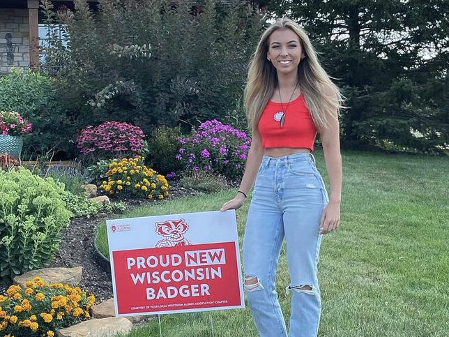 Image of graduated student Katelyn Davis
