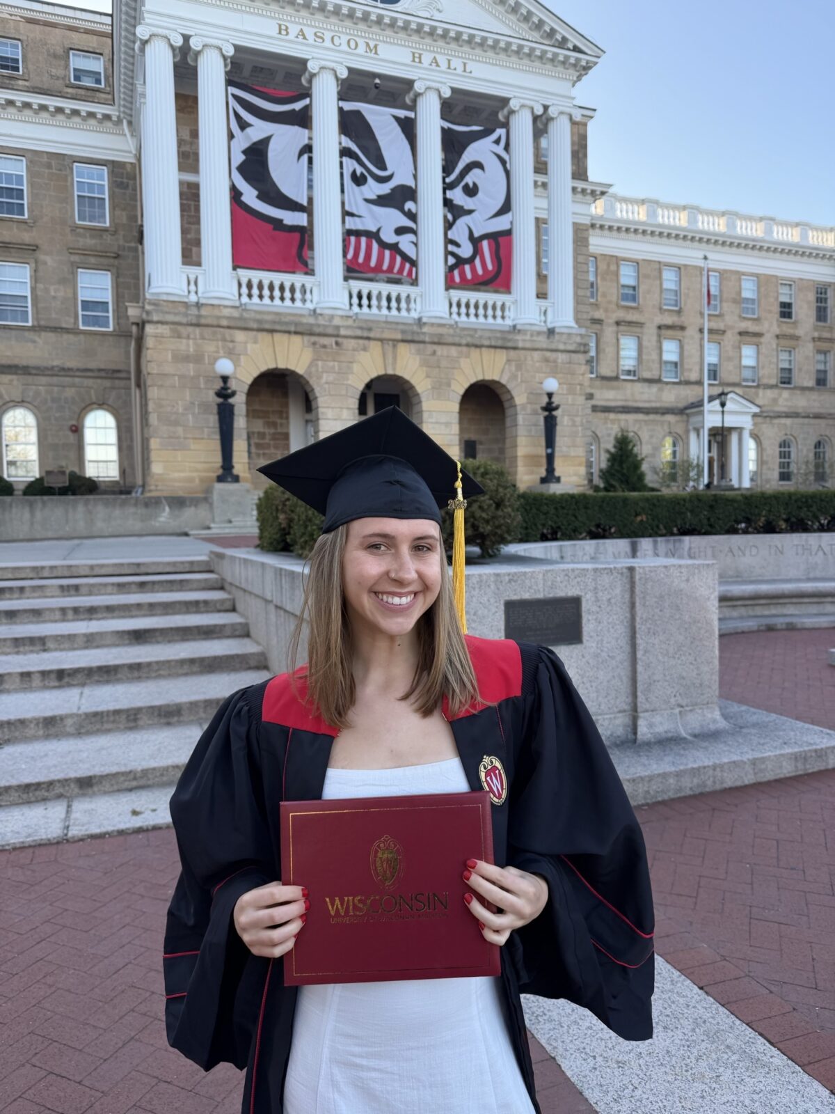 Elena Tomchek received the 2026-27 Fulbright English Teach Award (ETA) to work in English-language teaching in Bydgoszcz, Poland.